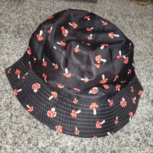 Urban Outfitters | Bucket Mushroom  Reversible Hat - Picture 2 of 5